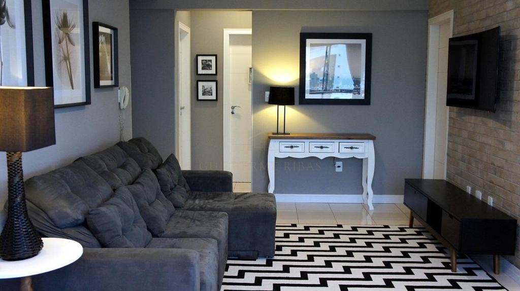 QUADRA MAR — Meia Praia, Itapema